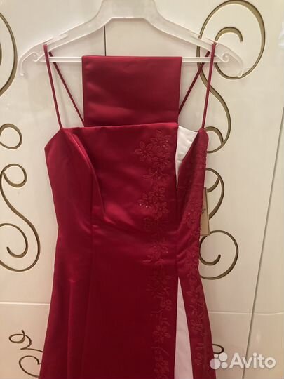 Вечернее платье