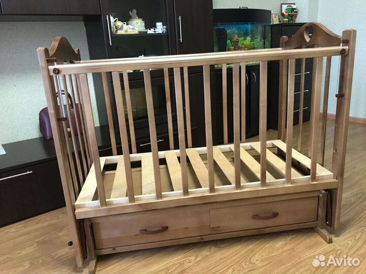 Кроватка детская с новым матрасом