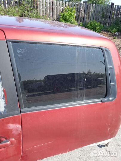 Стекло боковое Nissan Terrano 2 Ниссан Террано 2