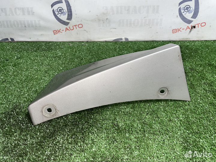 Молдинг переднего левого крыла GMC Yukon GMT800