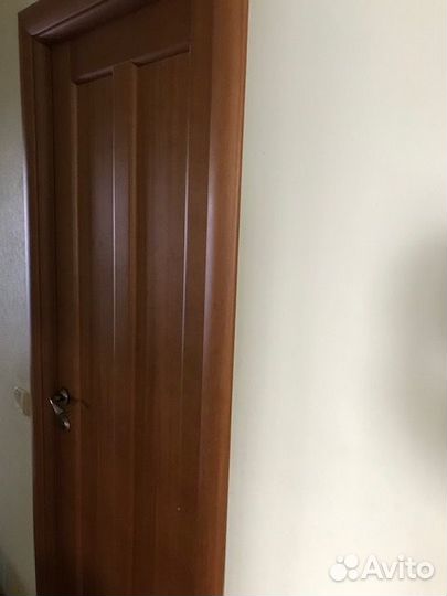 Две дверь 70 и 80см с коробкой петли ручка