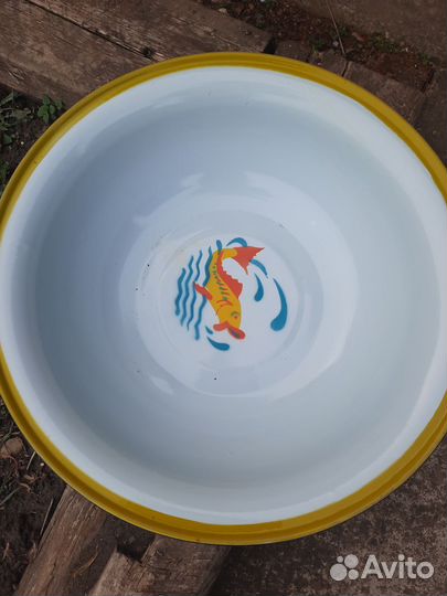 Эмалированая миска