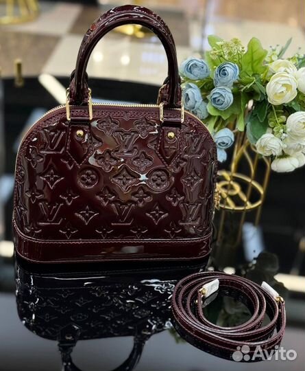 Сумка Louis Vuitton Alma BB лаковая