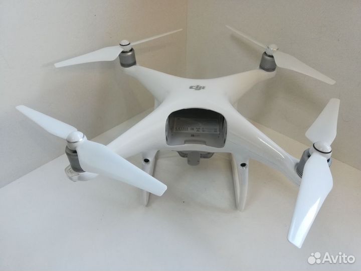 Квадрокоптер DJI Phantom 4 PRO Plus V2.0