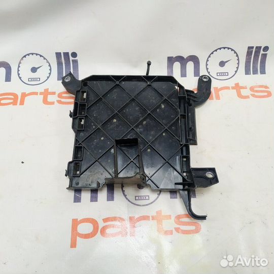 Кронштейн Audi A4 B9 2019