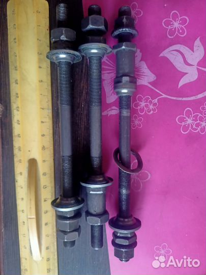 Ось передняя и задняя для велосипеда