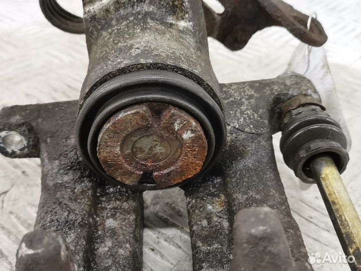 Суппорт задний левый для Volkswagen Passat 5