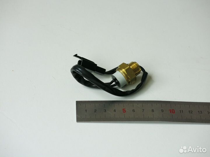 Датчик температуры Suzuki GSF250/400 GSX400/1250 V