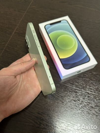 iPhone 12, 64 ГБ