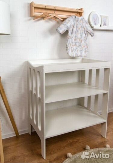 Пеленальный столик