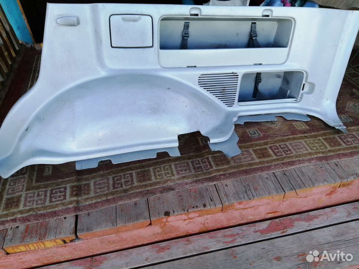 Обшивка багажника правая Ланк Крузер 100