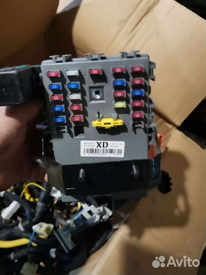 Блок предохранителей Chevrolet Aveo T250, T255