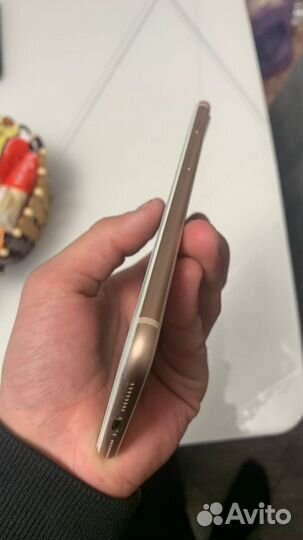 iPhone 8 Plus, 64 ГБ