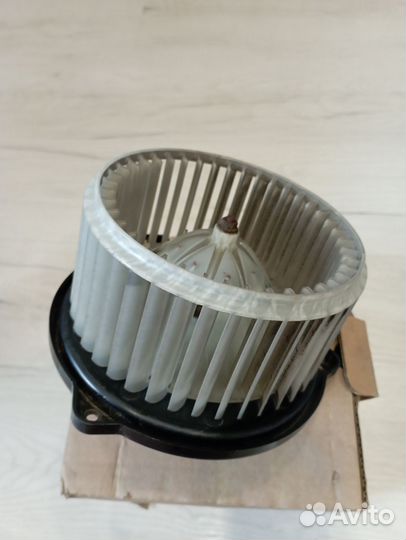 Моторчик печки toyota st 190 st195