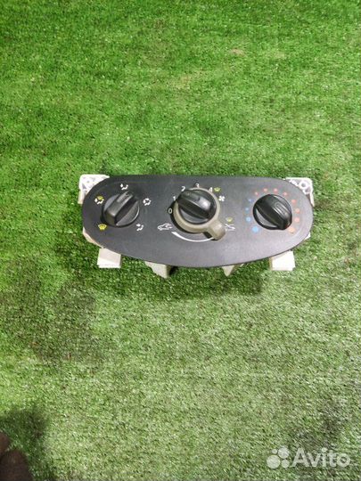 Блок управления печкой Renault Logan