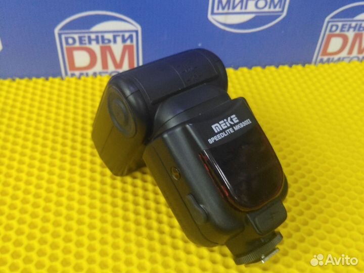 Р Вспышка камеры Meike MK930ll