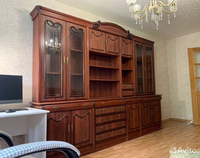 Продам мебельную стенку
