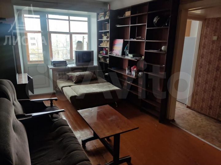 3-к. квартира, 40 м², 3/3 эт.