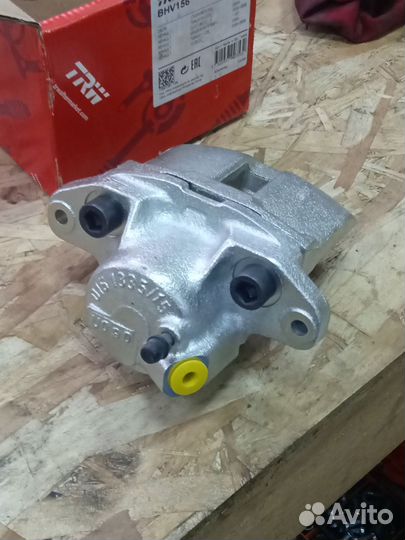 Суппорт передний правый