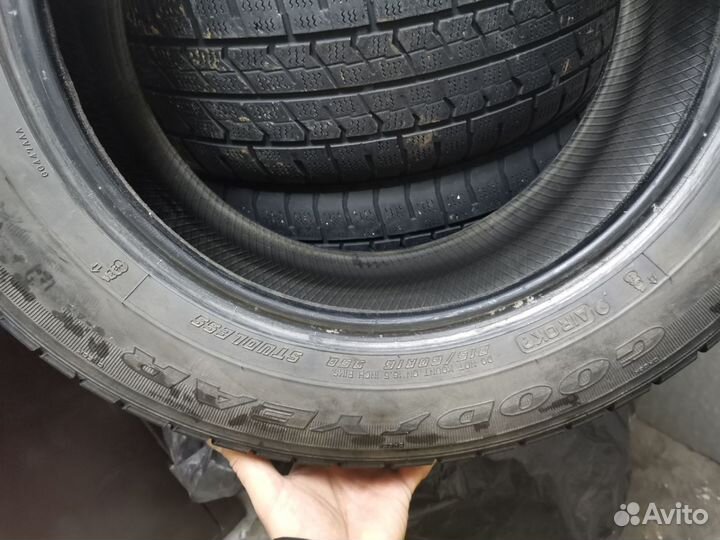 Goodyear Ice Navi Zea II 215/60 R16