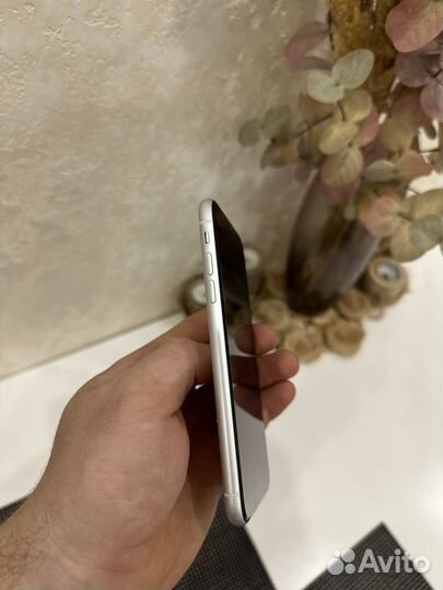 iPhone Xr, 128 ГБ