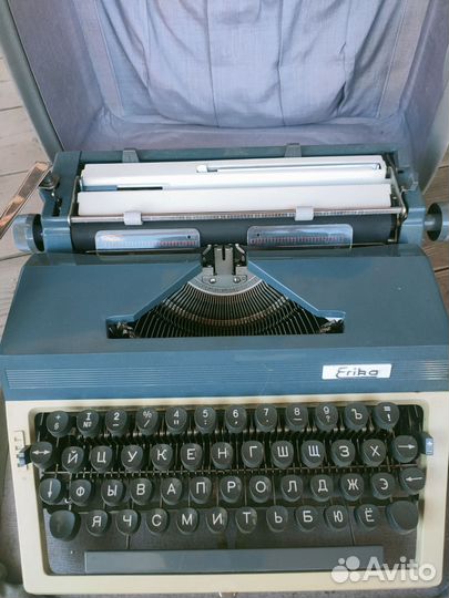 Печатная пишущая машинка