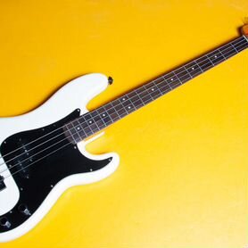 Fender Squier Classic Vibe '62 Precision Bass