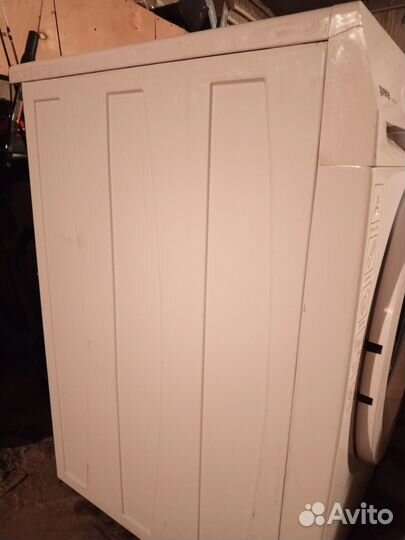 Бак и стиральная машина