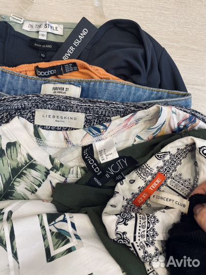Два пакета женских вещей 42-44