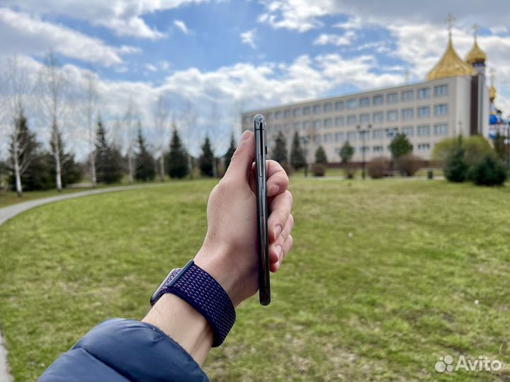 iPhone Xs, 64 ГБ