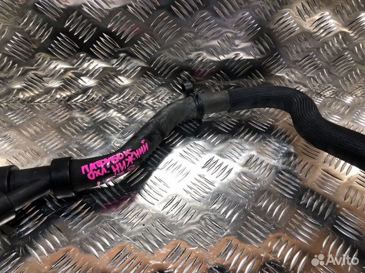 Патрубок охлаждения нижний Land Rover Range Rover