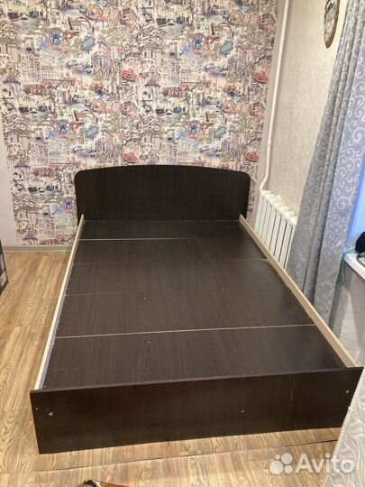 Кровать двуспальная