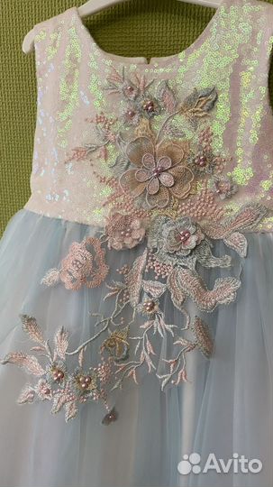 Платье праздничное 110