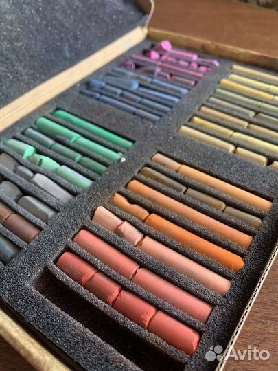 Пастель художественная мягкая сухая