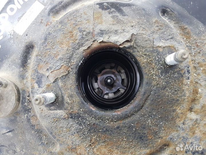 Усилитель тормозов вакуумный (Toyota Corolla)