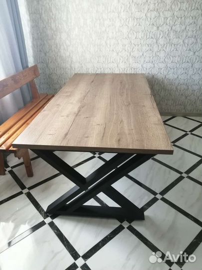 Кухонный стол