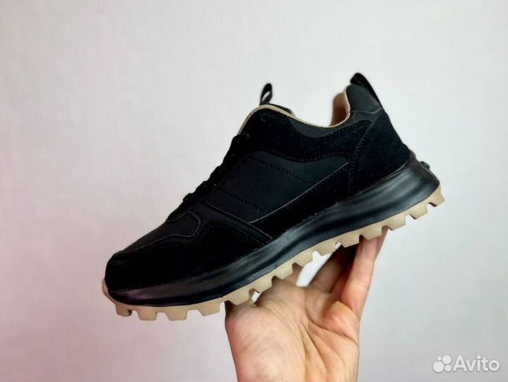 Кроссовки Boss стильные