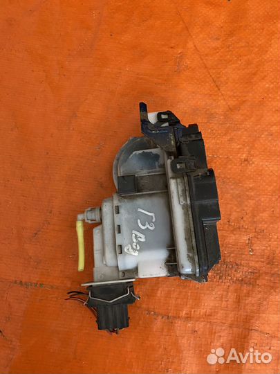Замок передней левой двери golf 3