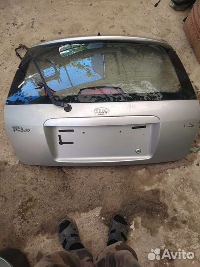 Крышка багажника KIA Rio 1
