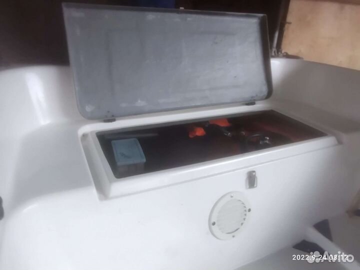 Лодка пластик