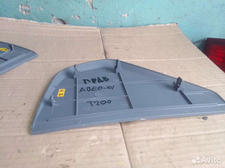 Крышка боковая торпеды правая Chevrolet Aveo T200