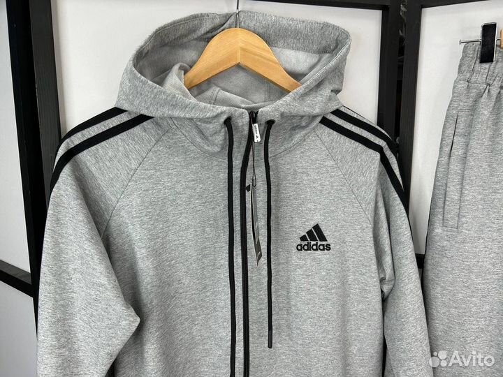 Спортивный костюм Adidas