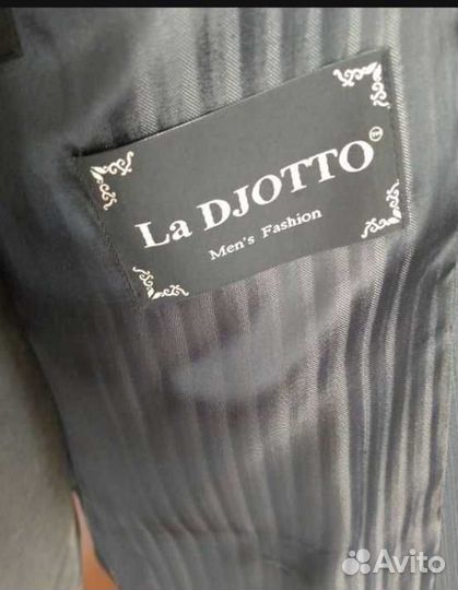 Продам костюм