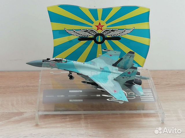 Модель самолёта Су-35