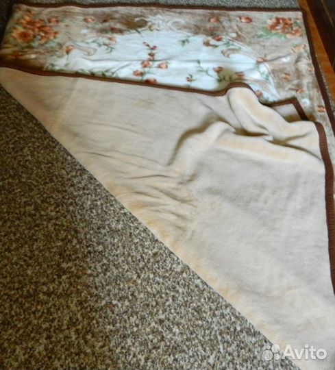 Продам плед плюшевый, не Китай