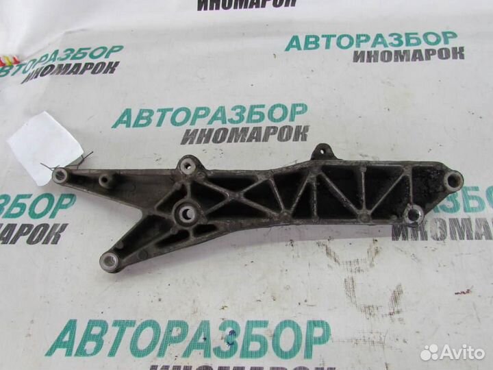 Кронштейн ролика-натяжителя руч. ремня для Volvo X