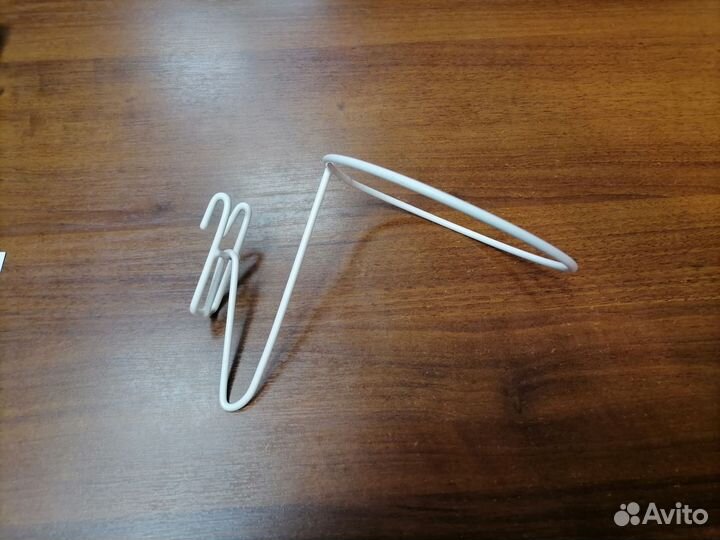 Крючки под головные уборы