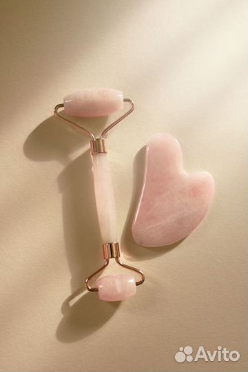 Кварцевый роллер и скребок гуаша