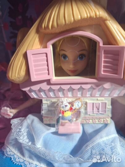 Disney Collector Alice In Wonderland