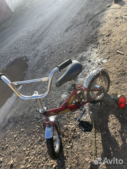 Детский велосипед четырехколесный